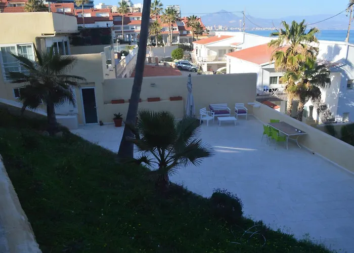 Espectacular Apartamento A Pie De Playa En Chalet Roquetes