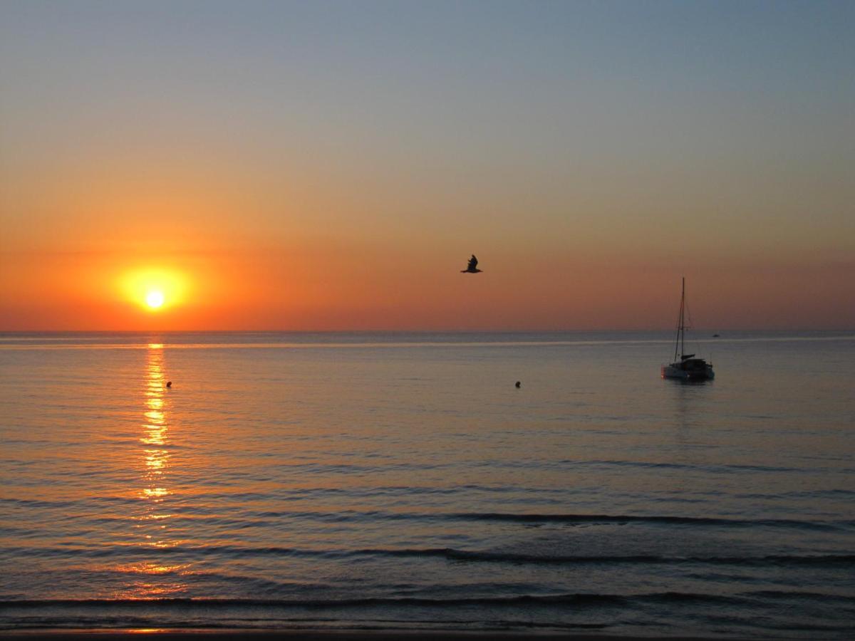 Espectacular A Pie De Playa En Roquetes Apartament