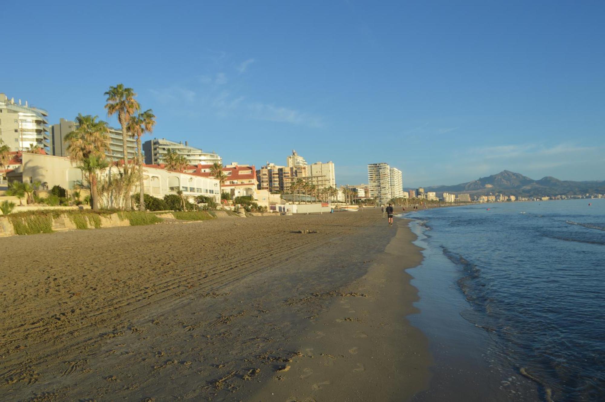 Extraordinario A Pie De Playa Roquetes *