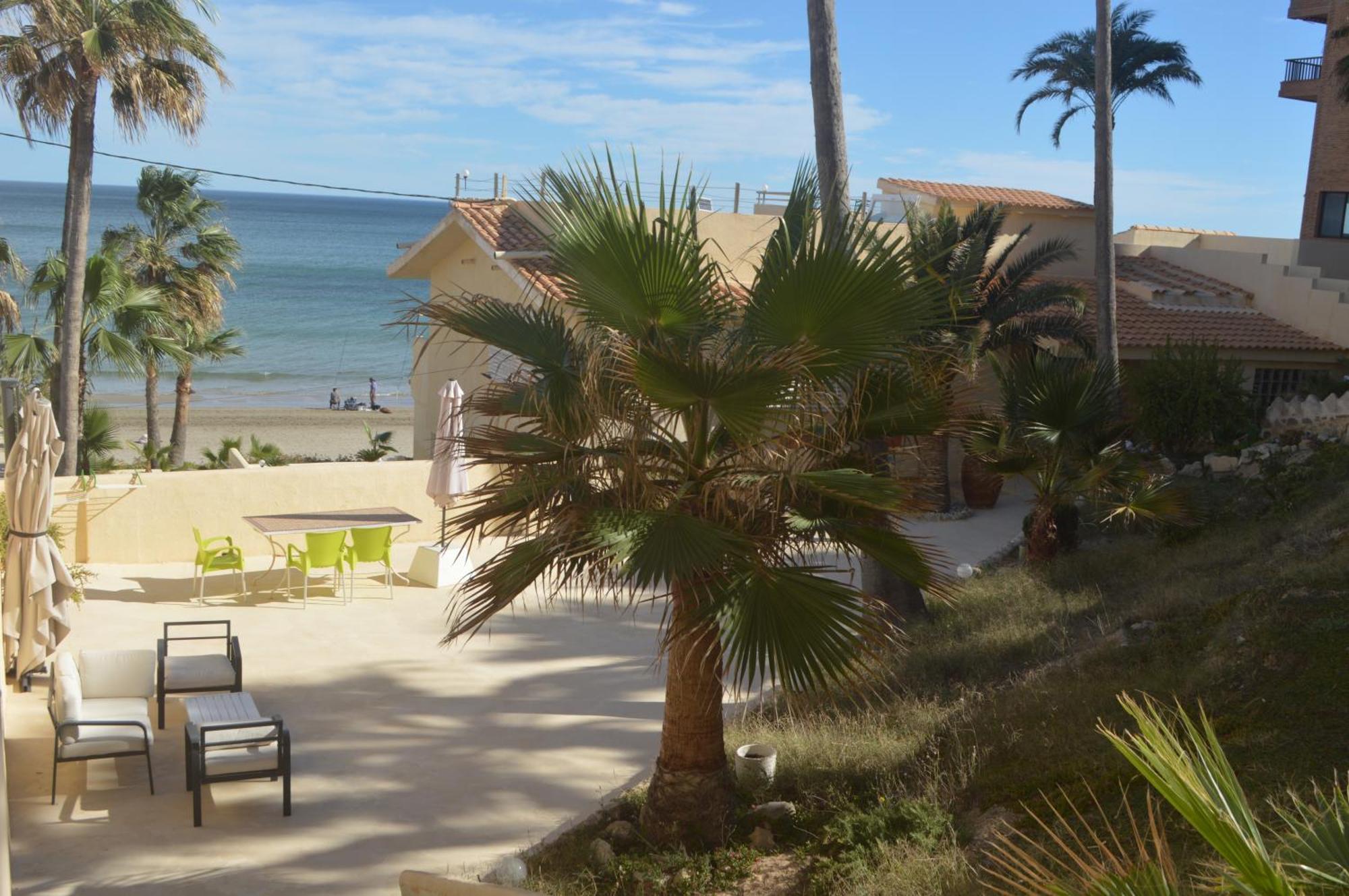 Espectacular A Pie De Playa En Roquetes Appartement *